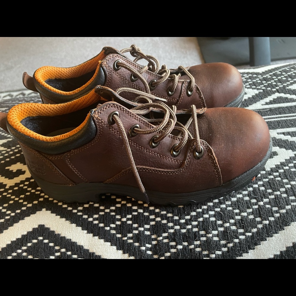 WOMEN'S TITAN CASUAL ALLOY TOE WORK SHOE